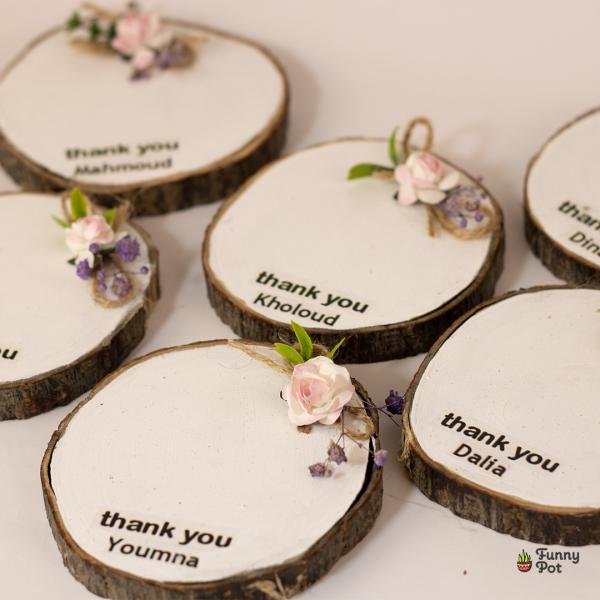 توزيعات خشب طبيعي