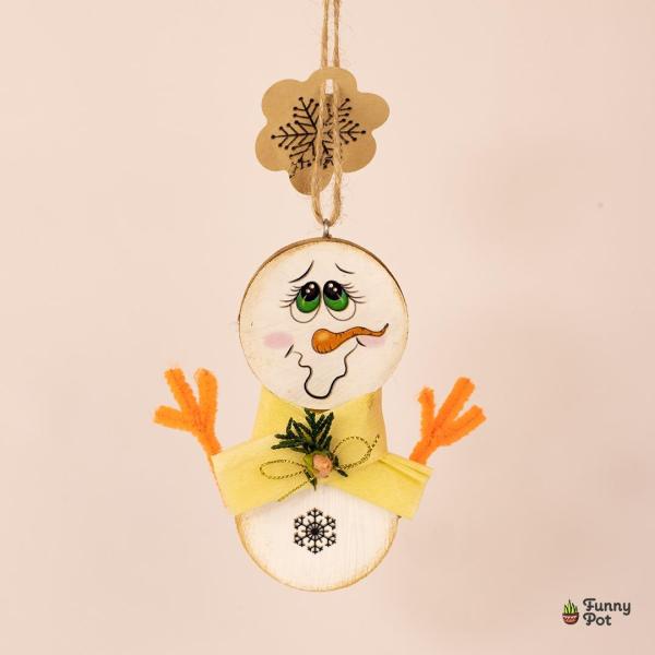 سنومان خشب طبيعي