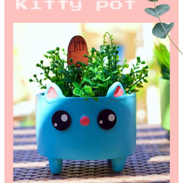 بوت كيتي نبات صناعي